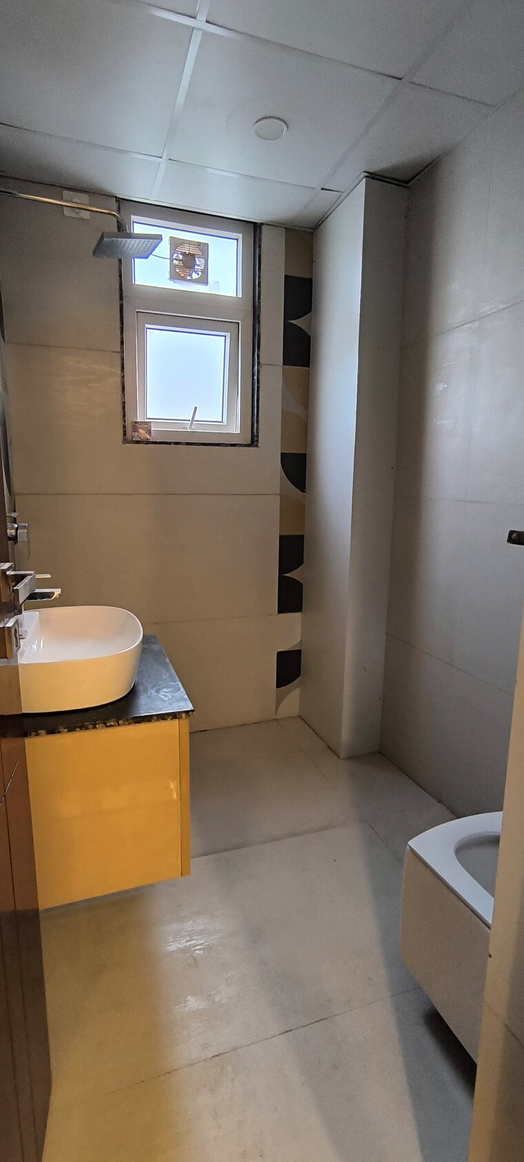 Bathroom, bptp-amstoria-country-floor 3 Bedroom 1620 Sq.Ft. Builder Floor In Sector 102 Gurgaon 8280051