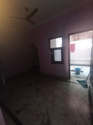 Room in 3 BHK Independent House at Sector 36 – for Rent