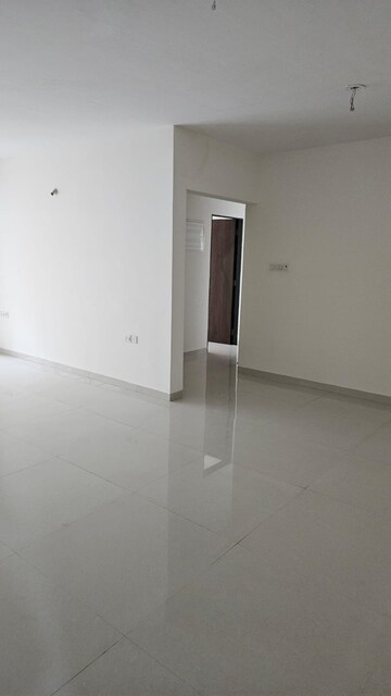 Room in 3 BHK Apartment at Acme Ozone, Manpada – for Rent