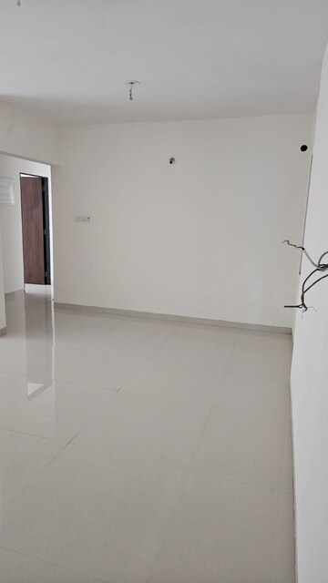 Room in 3 BHK Apartment at Acme Ozone, Manpada – for Rent