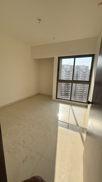 Room in 2 BHK Apartment at Runwal Eirene, Balkum Pada – for Sale