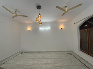 Living Room in 3 BHK Independent House at Gomti Nagar – for Rent