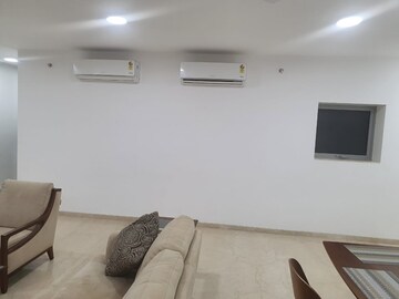 Furnished Amenities in 2 BHK Apartment at Sector 74 – for Rent