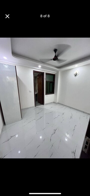 Room in 2 BHK Builder Floor at Paschim Vihar – for Rent