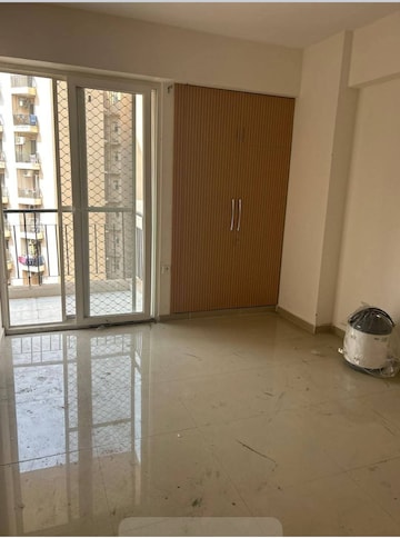 Room in 2 BHK Apartment at JNC The Park, Sector 16c Greater Noida – for Rent