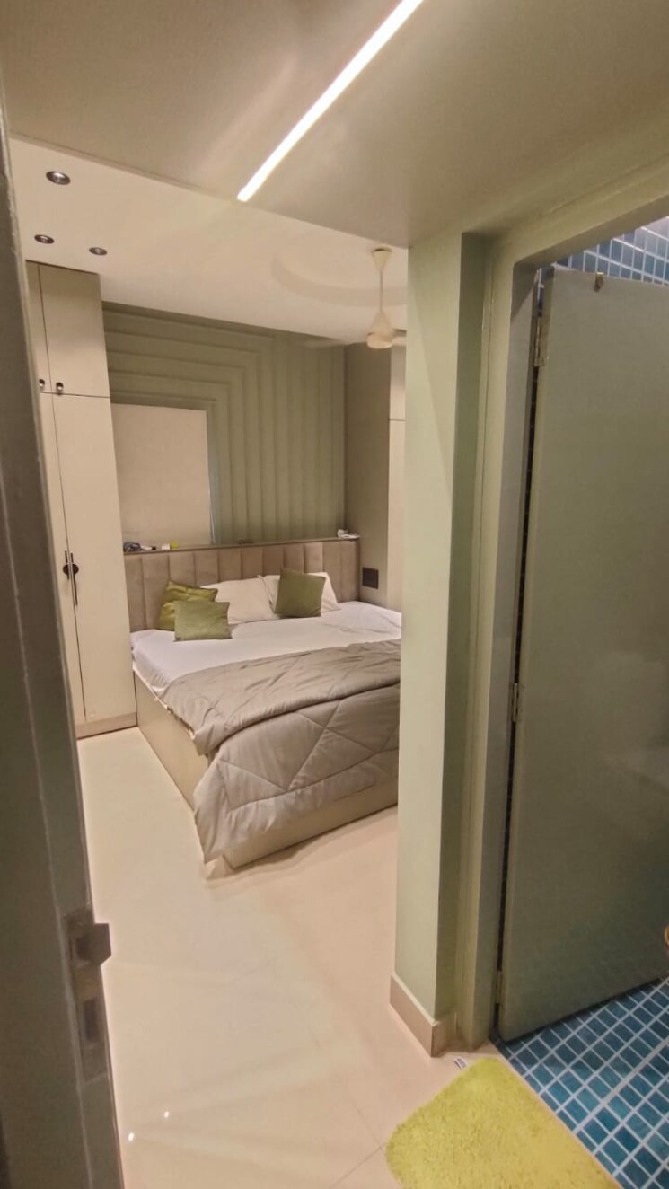 Bathroom, godrej-garden-city 3 Bedroom 1370 Sq.Ft. Apartment In Jagatpur Ahmedabad 8281025