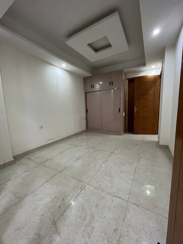 Room in 3 BHK Apartment at Uninav Eden, Raj Nagar Extension – for Rent