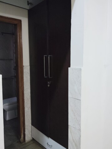 Furnished Amenities in 3 BHK Builder Floor at Sector 16 – for Rent