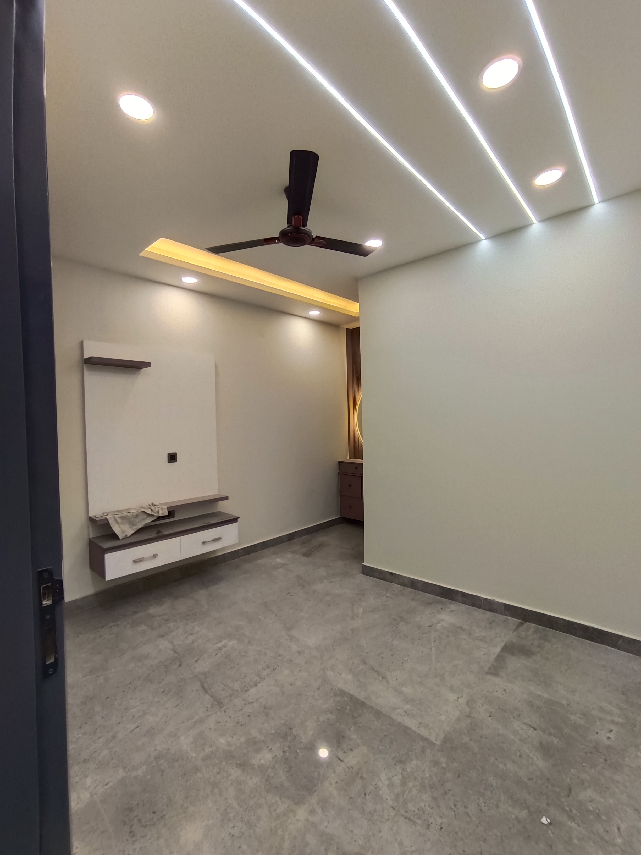 3 BHK Builder Floor For Sale in Mansarover Garden