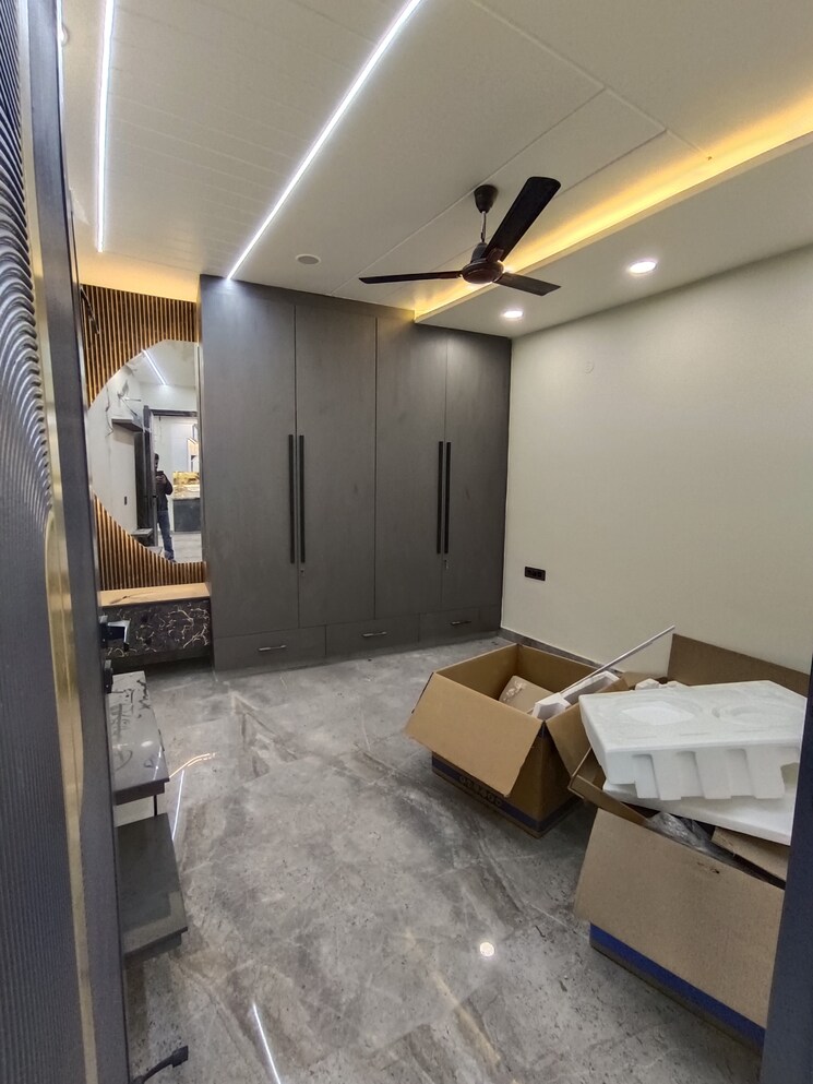 Bedroom, mansarover garden 3 Bedroom 135 Sq.Yd. Builder Floor In Mansarover Garden Delhi 8281301