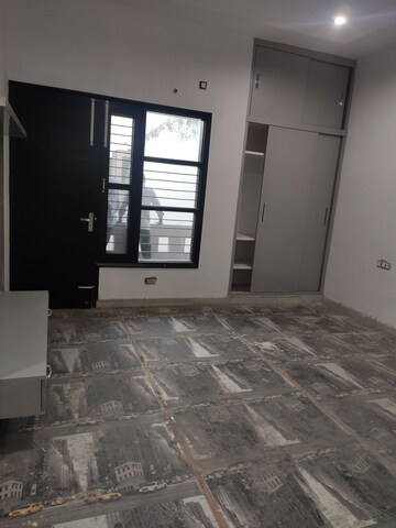Furnished Amenities in 2.5 BHK Independent House at Virat Nagar – for Rent