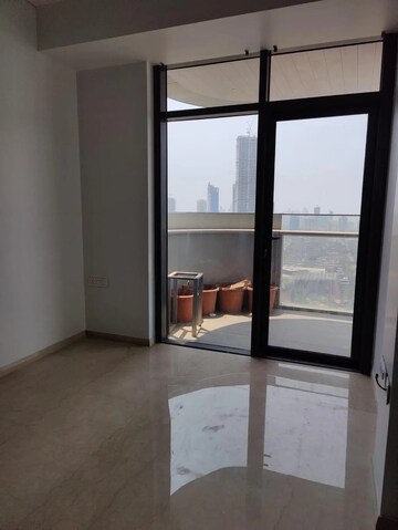Room in 3 BHK Apartment at Omkar 1973, Worli – for Rent
