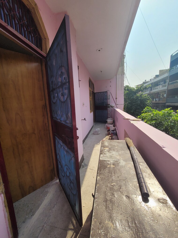 Balcony, dilshad colony 2 Bedroom 900 Sq.Ft. Builder Floor In Dilshad Colony Delhi 8281416