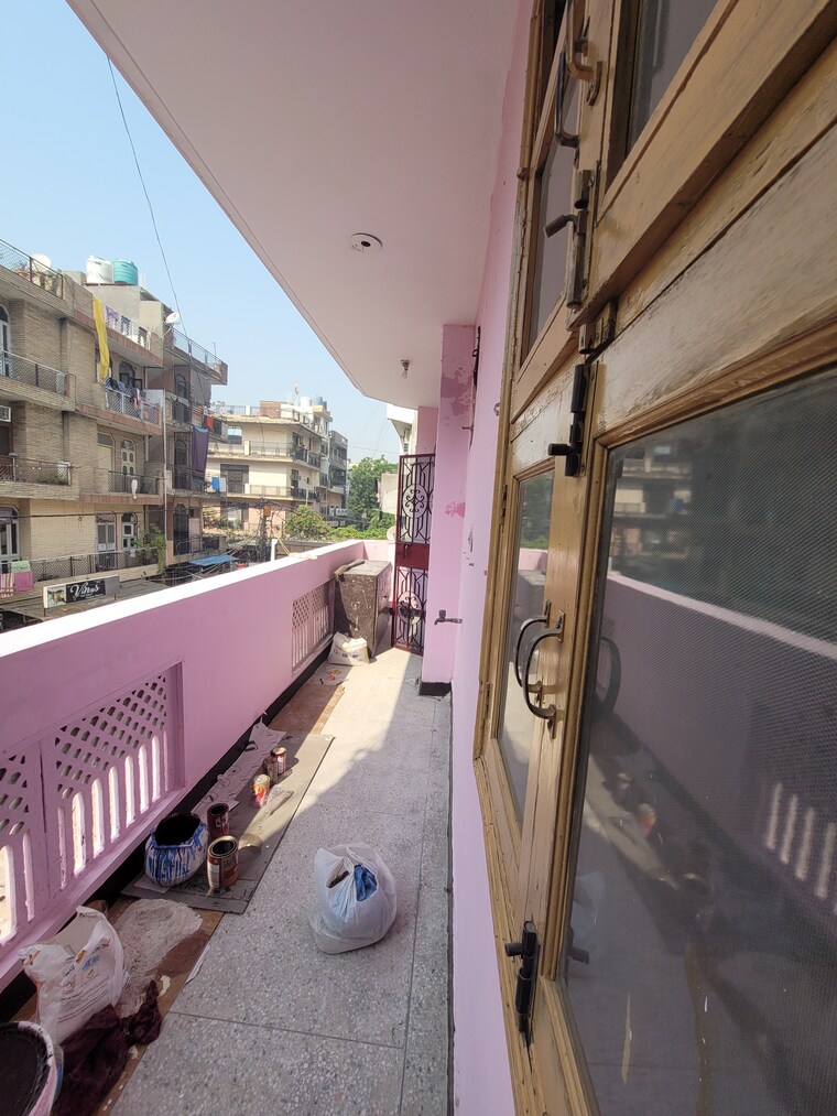 Exterior View, dilshad colony 2 Bedroom 900 Sq.Ft. Builder Floor In Dilshad Colony Delhi 8281416