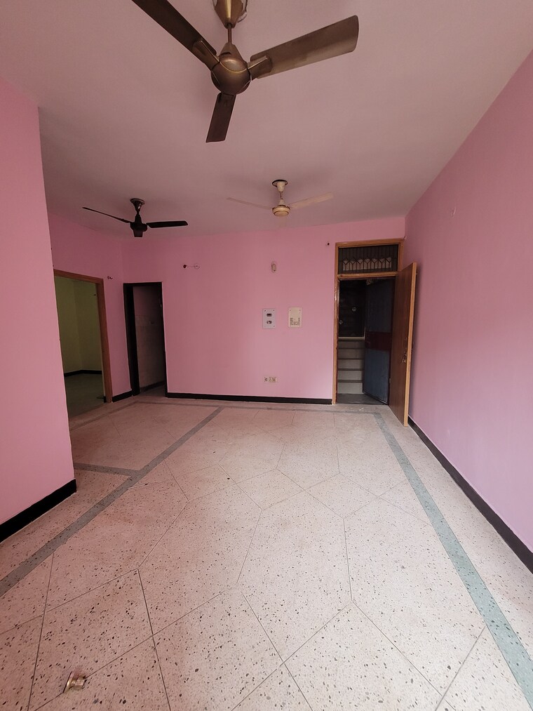 Living Room, dilshad colony 2 Bedroom 900 Sq.Ft. Builder Floor In Dilshad Colony Delhi 8281416
