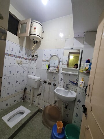 Attached Bathroom in 2 BHK Builder Floor at Dilshad Colony – for Sale