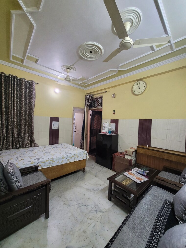 Living Room, dilshad colony 2 Bedroom 750 Sq.Ft. Builder Floor In Dilshad Colony Delhi 8281447