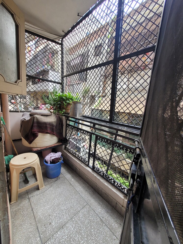 Exterior View, dilshad colony 2 Bedroom 750 Sq.Ft. Builder Floor In Dilshad Colony Delhi 8281447