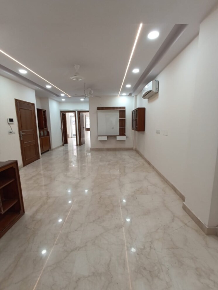 Room, paschim vihar 3 Bedroom 1800 Sq.Ft. Builder Floor In Paschim Vihar Delhi 8281458