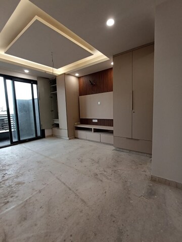 Room in 3 BHK Builder Floor at Paschim Vihar – for Rent