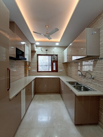 Kitchen in 3 BHK Builder Floor at Paschim Vihar – for Rent
