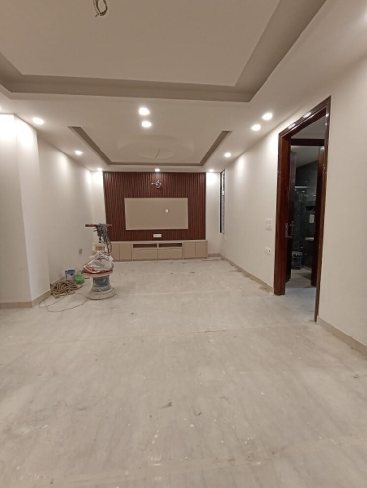 Room, paschim vihar 3 Bedroom 1800 Sq.Ft. Builder Floor In Paschim Vihar Delhi 8281458