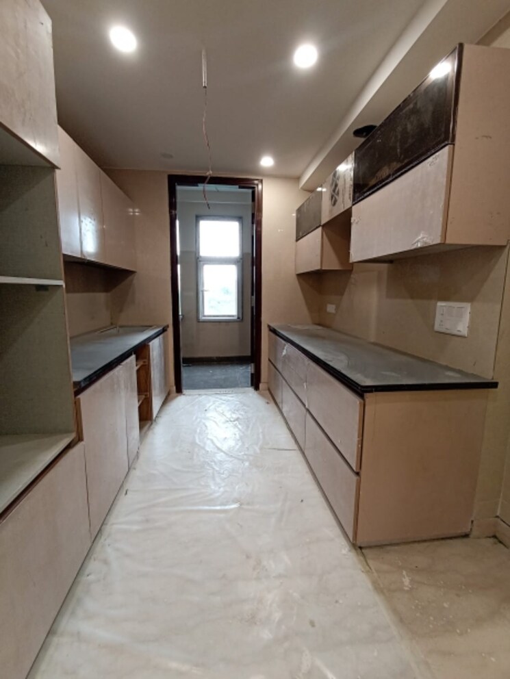 Kitchen, paschim vihar 3 Bedroom 1800 Sq.Ft. Builder Floor In Paschim Vihar Delhi 8281458