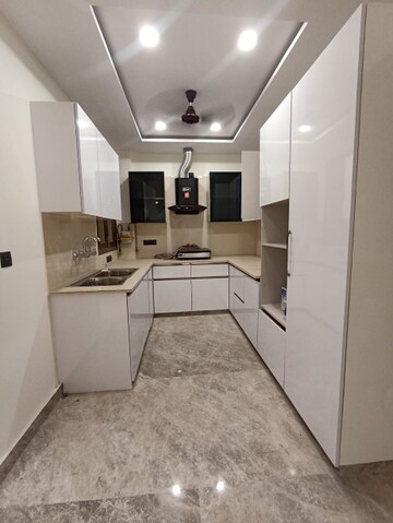 Kitchen in 3 BHK Builder Floor at Paschim Vihar – for Rent