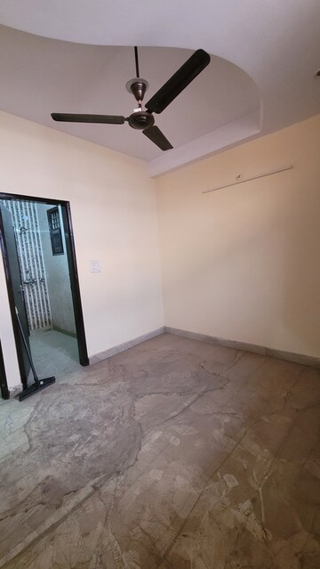 Bedroom in 3 BHK Builder Floor at Dilshad Colony – for Sale