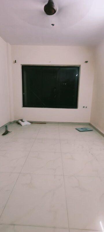Room in 1 BHK Apartment at Vini Garden, Borivali West – for Rent