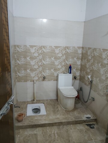 Bathroom in 1.5 BHK Independent House at Vikas Nagar – for Rent