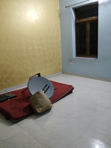 Living Room in 1.5 BHK Independent House at Vikas Nagar – for Rent