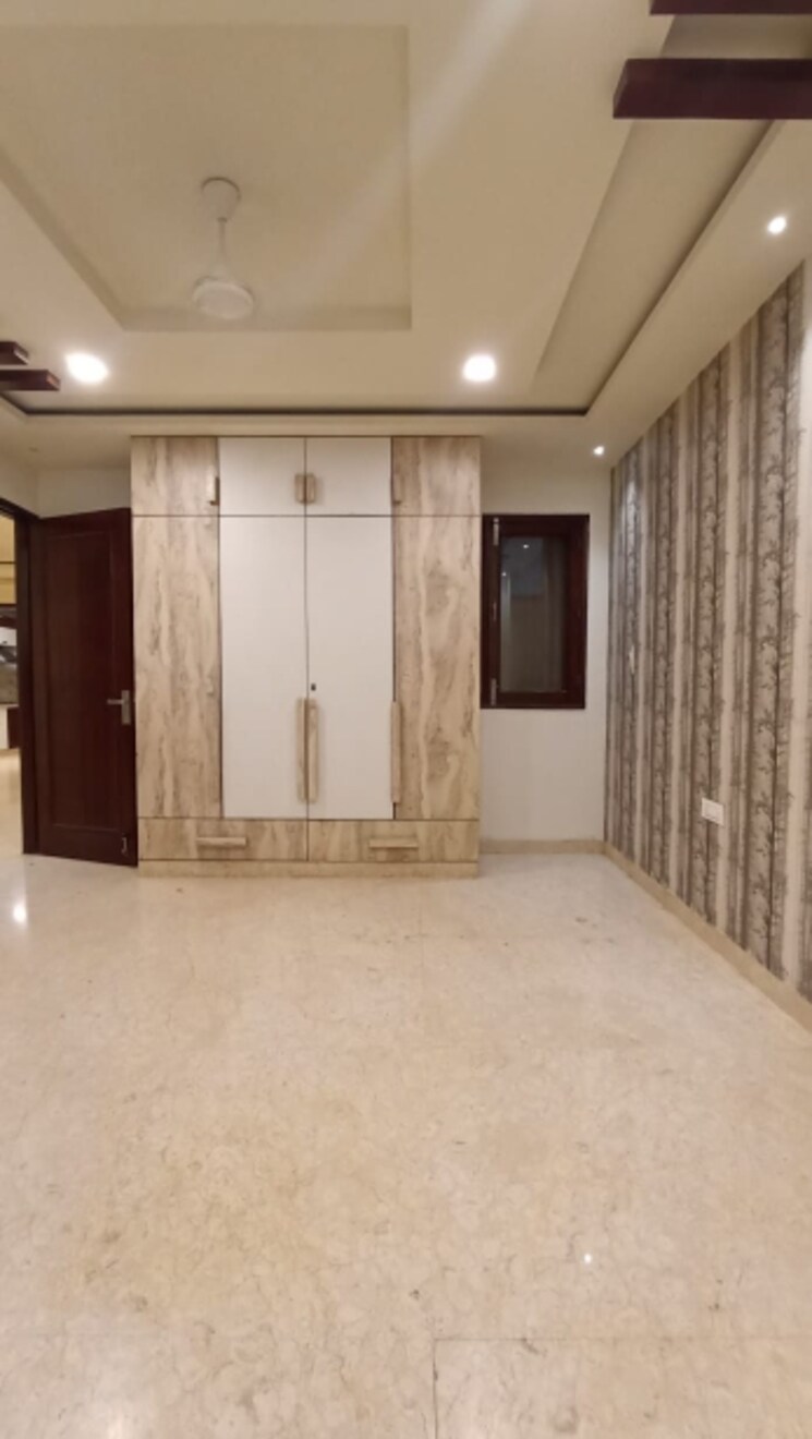 Room, paschim vihar 3 Bedroom 1600 Sq.Ft. Builder Floor In Paschim Vihar Delhi 8281511
