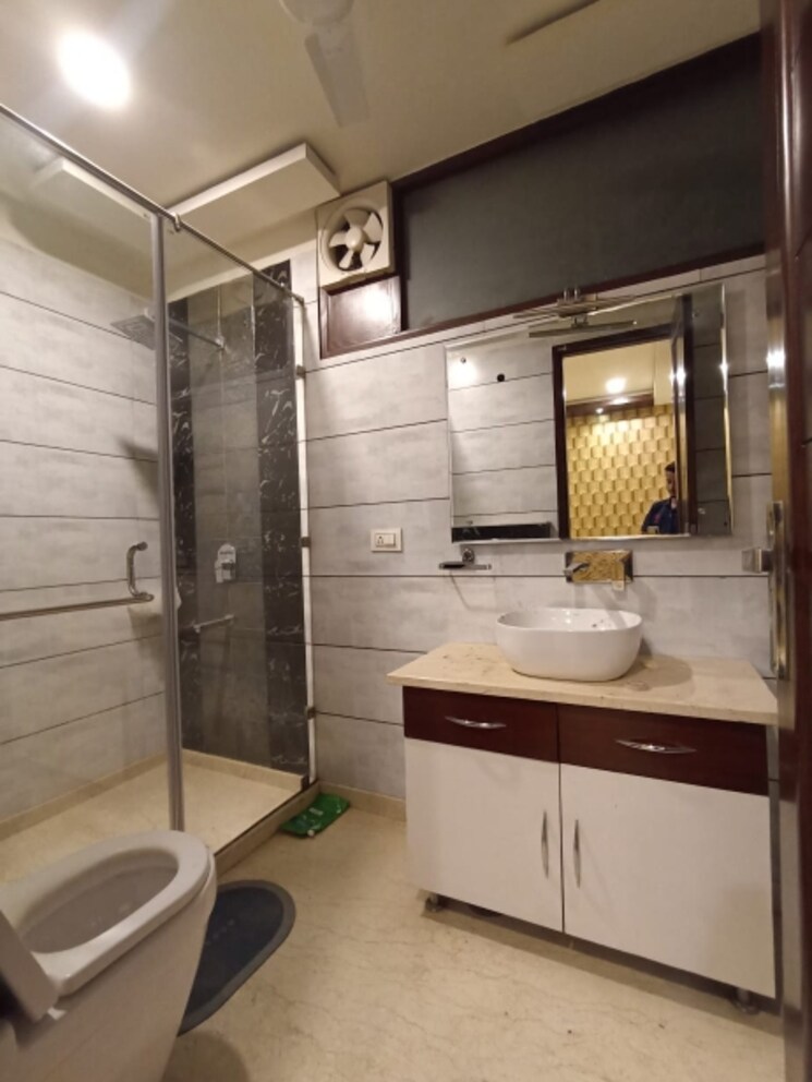 Kitchen, paschim vihar 3 Bedroom 1600 Sq.Ft. Builder Floor In Paschim Vihar Delhi 8281511