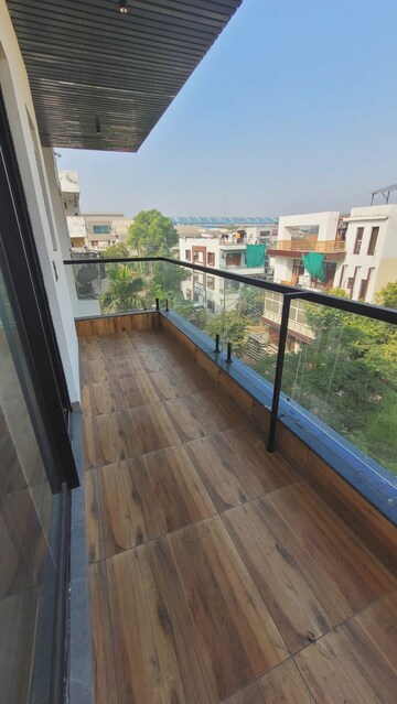 Balcony in 2.5 BHK Builder Floor at Sector 28 – for Rent