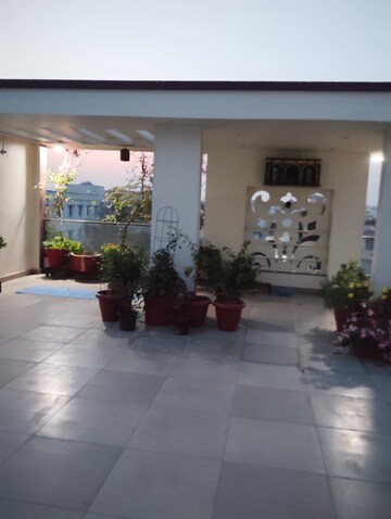 Parking in 2 BHK Independent House at Vikas Nagar – for Rent