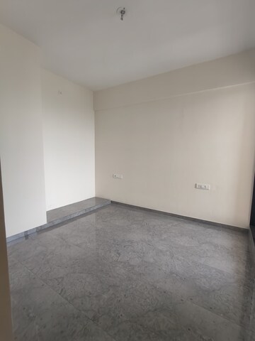 2 BHK Apartment For Rent in Larkins 315 Rio, Panch Pakhadi