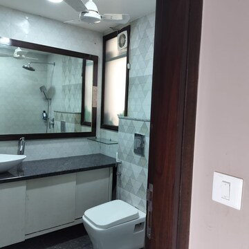 Attached Bathroom in 1.5 BHK Builder Floor at Greater Kailash I – for Rent