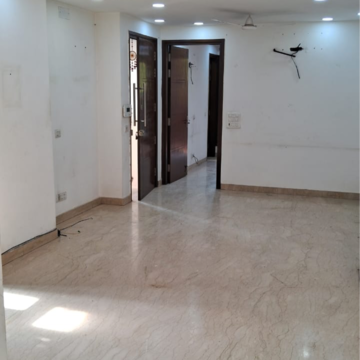 Room in 3 BHK Builder Floor at Greater Kailash I – for Rent