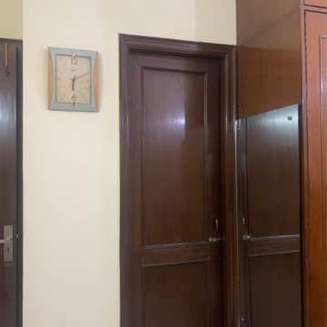Room in 1.5 BHK Builder Floor at Kalkaji – for Rent