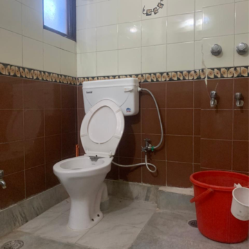 Bathroom in 1.5 BHK Builder Floor at Kalkaji – for Rent