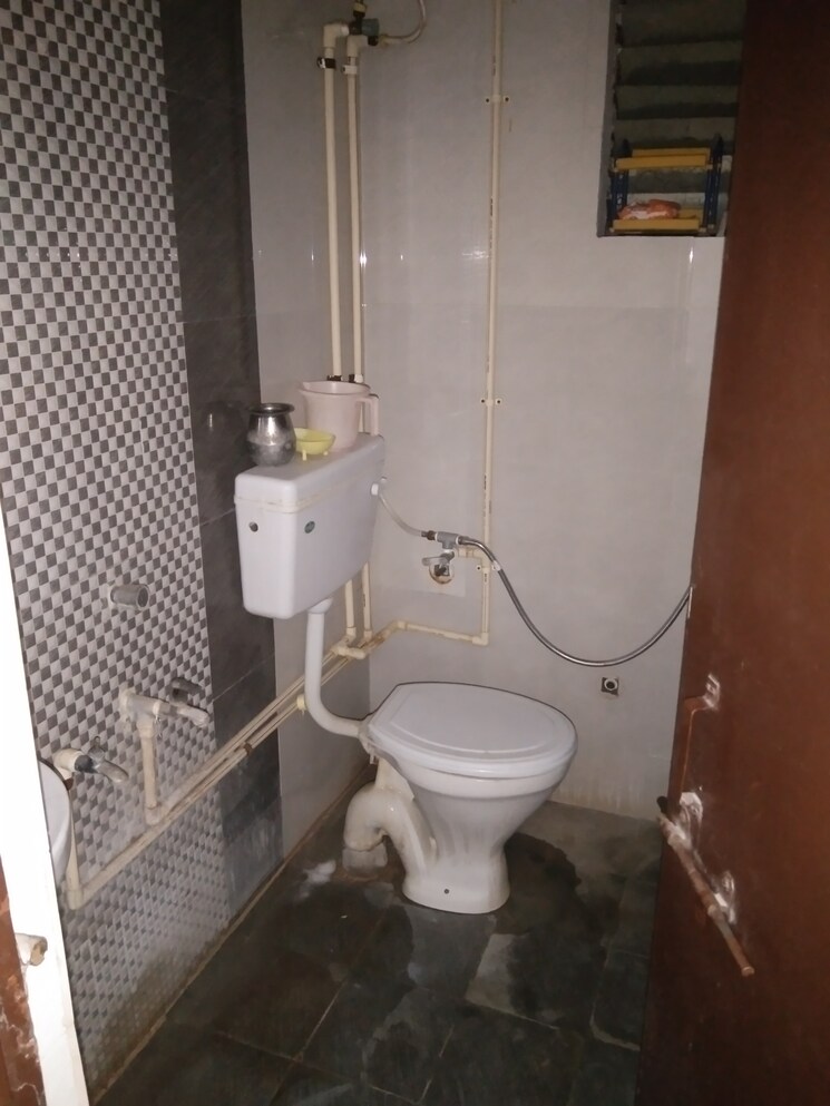 Bathroom, gotal pajri 2 Bedroom 800 Sq.Ft. Apartment In Gotal Pajri Nagpur 8281691