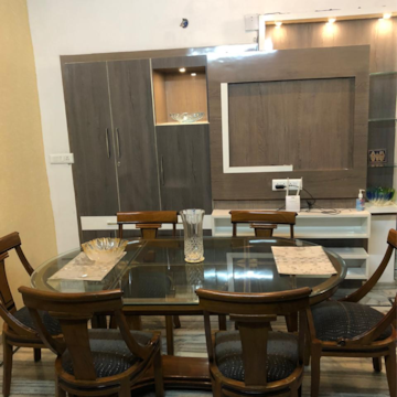 Furnished Amenities in 3 BHK Builder Floor at Greater Kailash I – for Rent