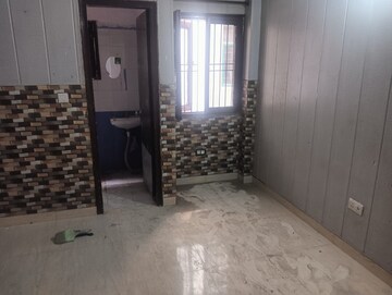 Bathroom in 3 BHK Apartment at Dhakoli Village – for Rent
