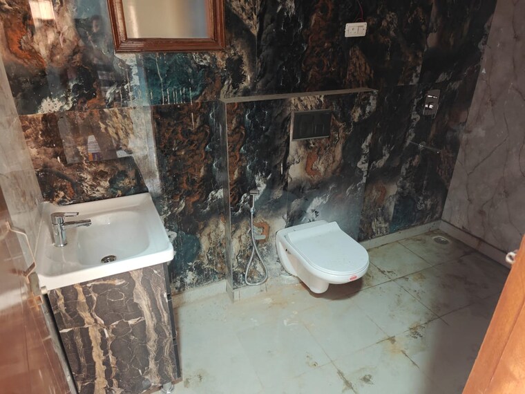 Bathroom, sector 73 3 Bedroom 1350 Sq.Ft. Builder Floor In Sector 73 Noida 8281696