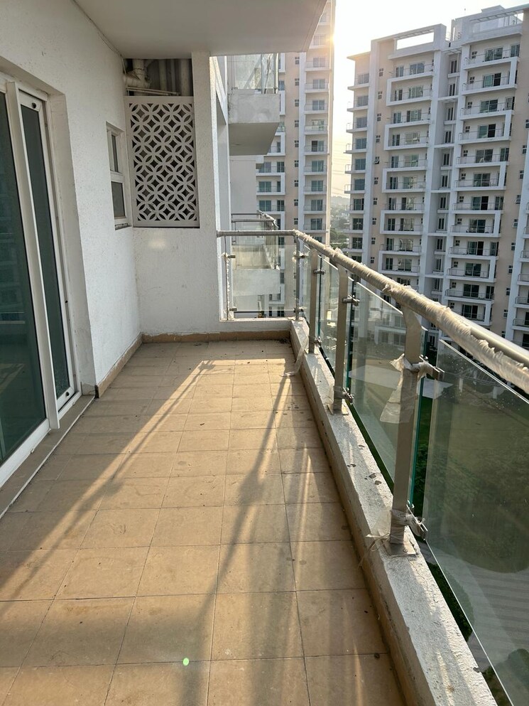 Balcony, shree-vardhman-victoria 3 Bedroom 1950 Sq.Ft. Apartment In Sector 70 Gurgaon 8281717