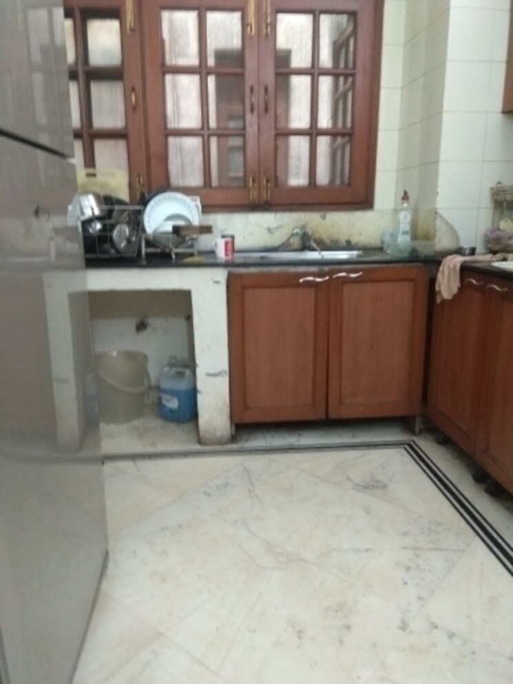 Kitchen, maharani bagh 5 Bedroom 1999 Sq.Ft. Independent House In Maharani Bagh Delhi 8281727