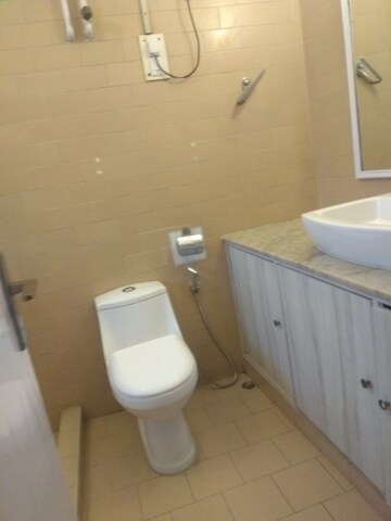Bathroom in 6 BHK Independent House at Maharani Bagh – for Sale