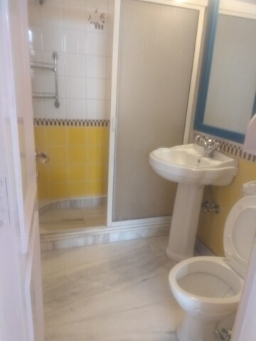 Bathroom in 6+ BHK Independent House at Maharani Bagh – for Sale