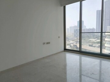 Room in 5 BHK Apartment at Rustomjee Crown, Prabhadevi – for Rent